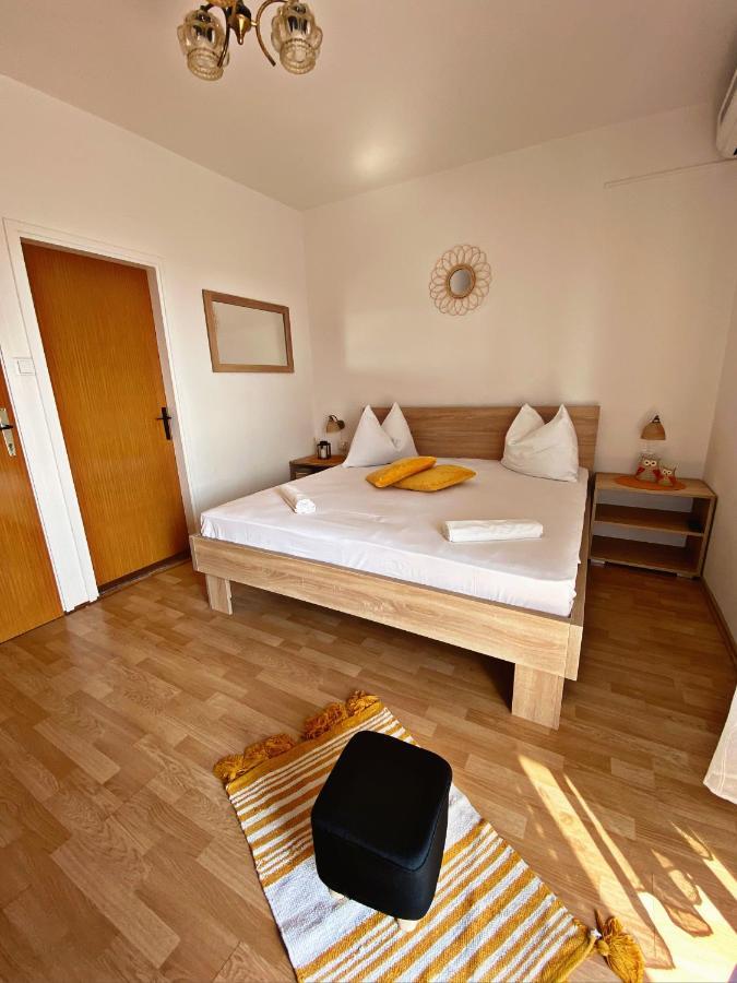 The Manzoni Family 5 Hotel Punat Exterior photo